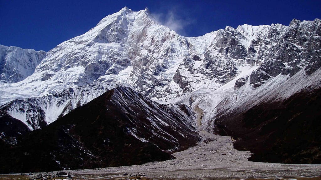 https://www.nepalminute.com/uploads/posts/go2trek dot com - mt manaslu1667211002.jpg